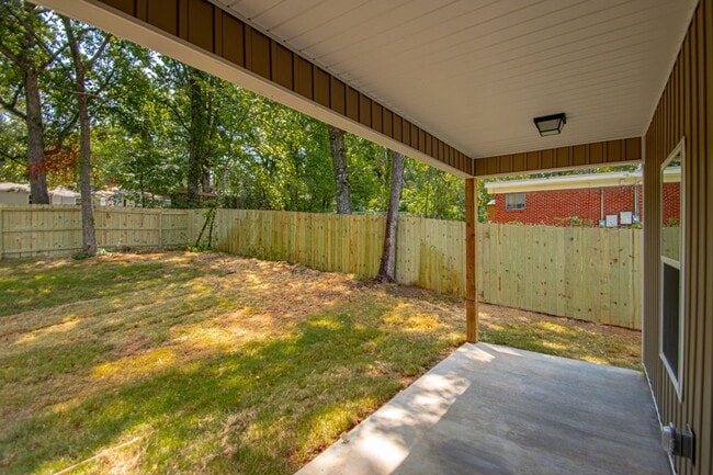 Building Photo - 1621 Wilson Rd