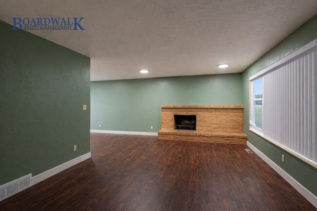 Building Photo - East Millcreek Gem on Rare Corner Lot