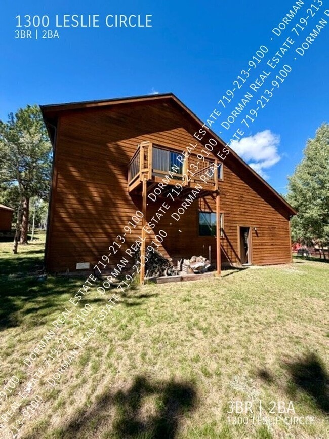 Building Photo - 1300 Leslie Cir
