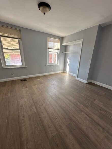 Building Photo - 2135 E Auburn St