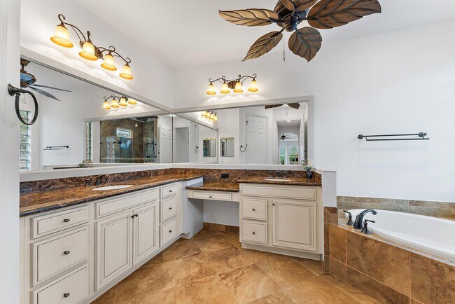 Building Photo - 236 Carina Dr