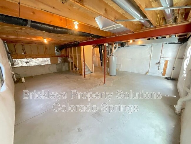 Building Photo - 6112 Chivalry Dr