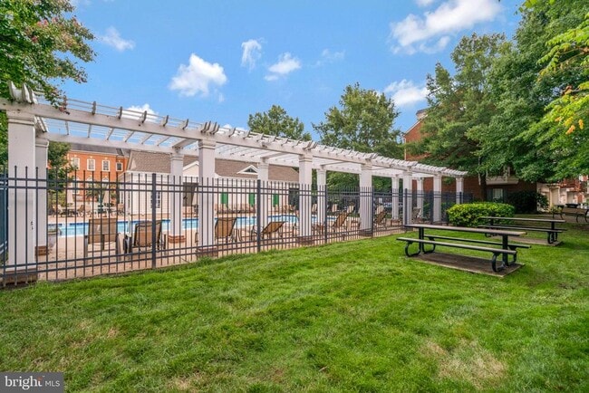 Building Photo - 709 Catts Tavern Dr