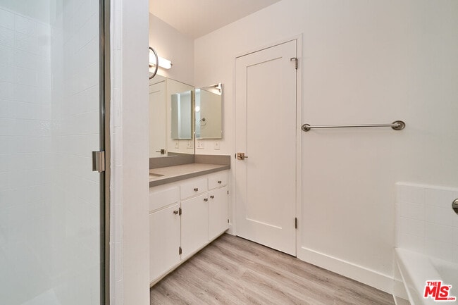 Building Photo - 425 S Willaman Dr