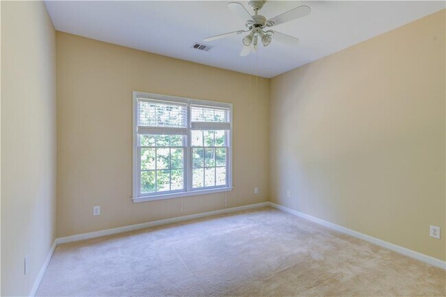 Building Photo - 110 Jilstone Ct