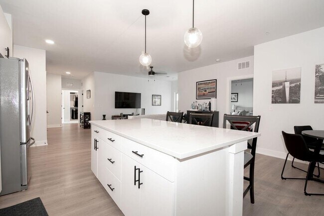 Building Photo - 3101 Govalle Ave