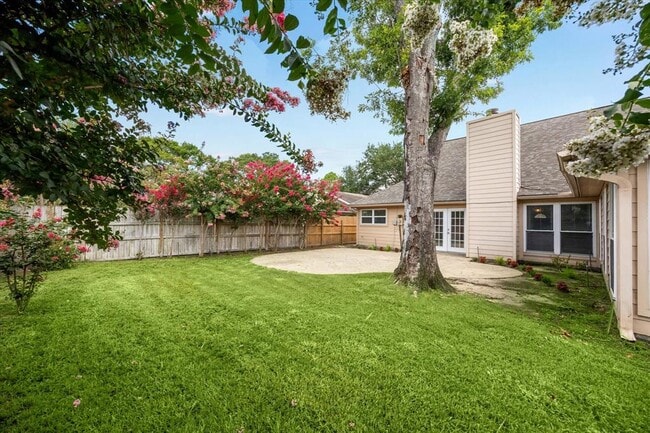 Building Photo - 22831 Rangeview Dr