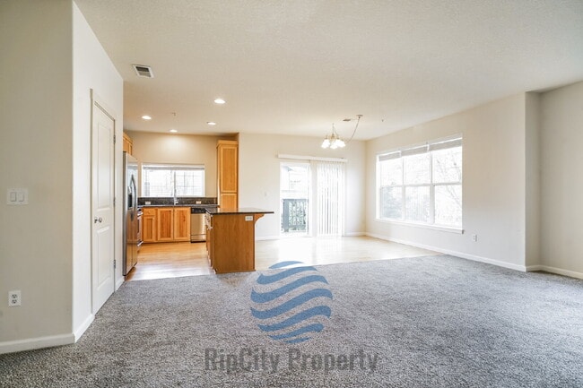 Primary Photo - 1090 SW 170th Ave