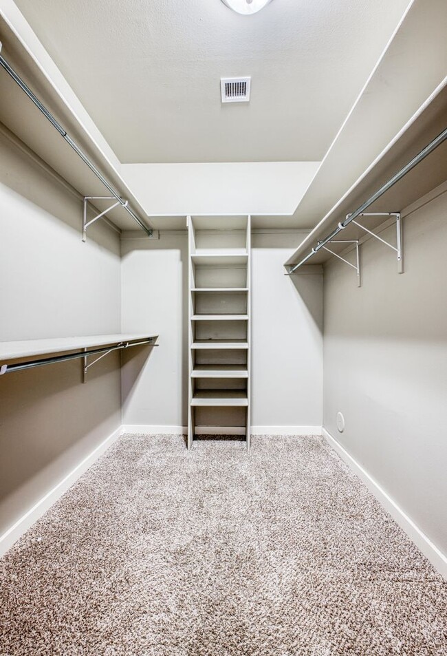 Building Photo - Eastside Beautiful 3 bed/2 baths for RENT