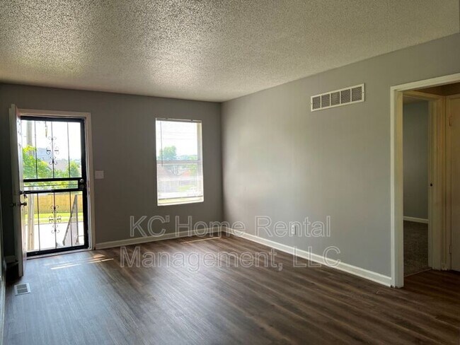 Building Photo - 1633 Jackson Ave