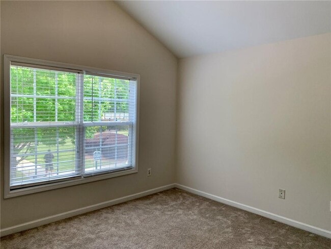 Building Photo - 1733 Oak Brook Ln NW
