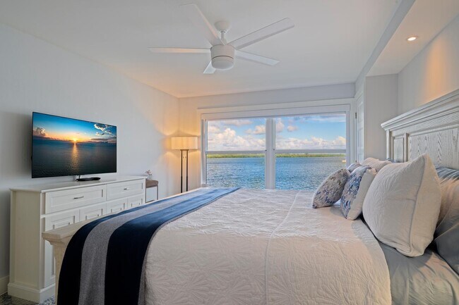 Building Photo - 52 Yacht Club Dr