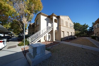 Building Photo - SHOWINGS AVAILABLE NOW