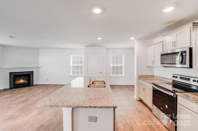 Building Photo - 3255 Winesap Dr
