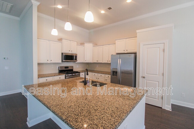 Building Photo - 333 Turnstone St