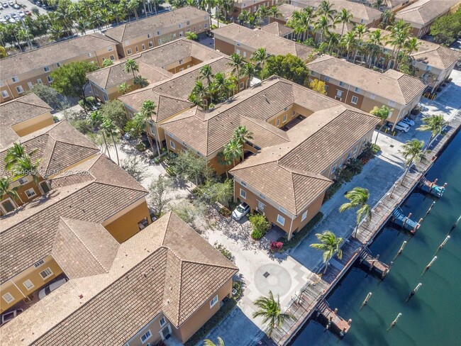 Building Photo - 2945 NE 185th St