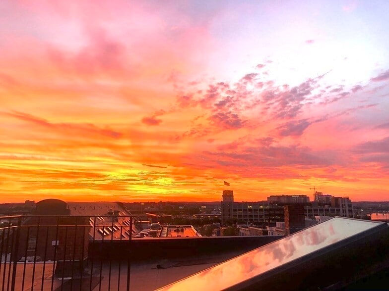 Building Photo - 362 Bunker Hill St