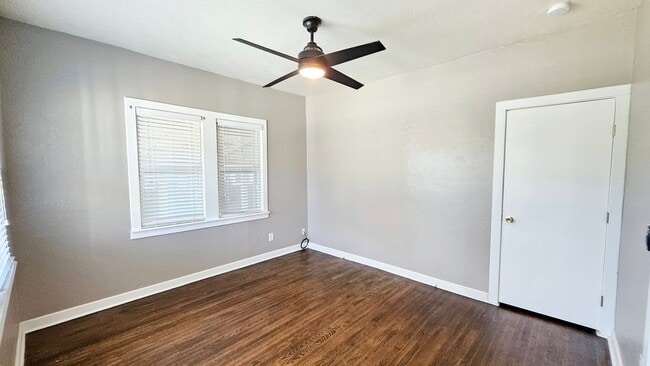 Building Photo - 3 Bed/2 Bath Paseo District Neighbor