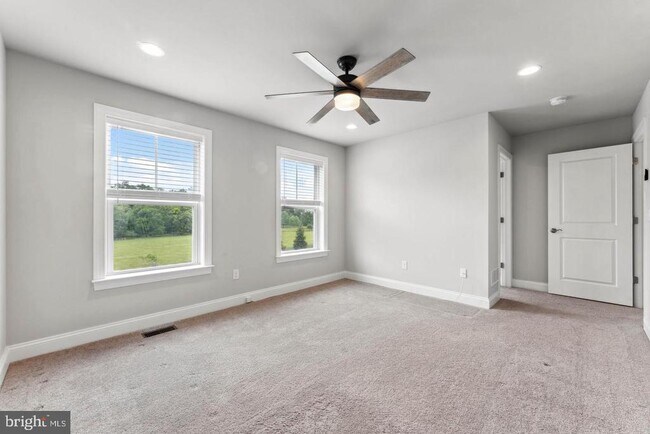 Building Photo - 38 Lacey Ln
