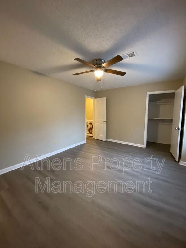 Building Photo - 187 Shoemaker Ct