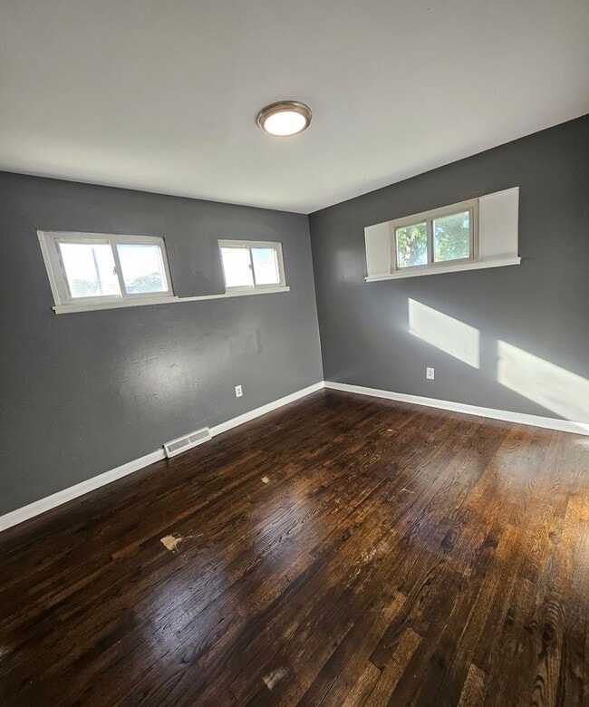 Building Photo - Beautiful Mission Duplex — Hardwood Floors...