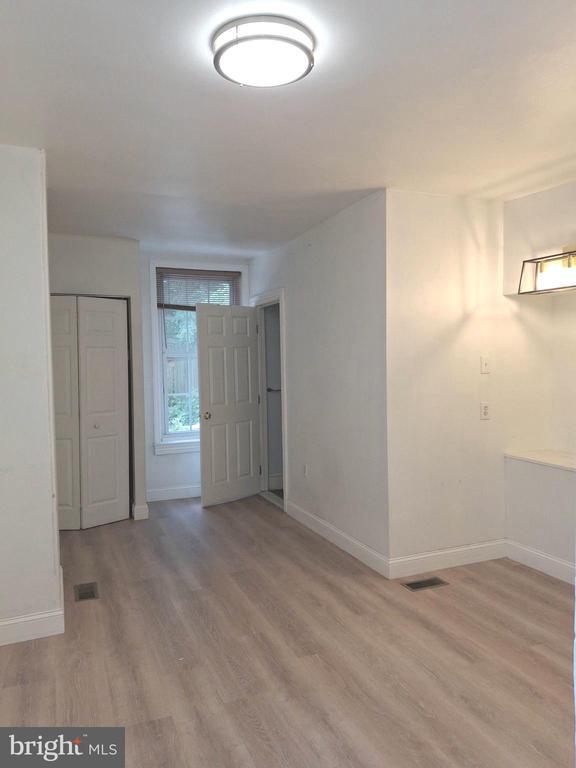 Building Photo - 317 N 33rd St