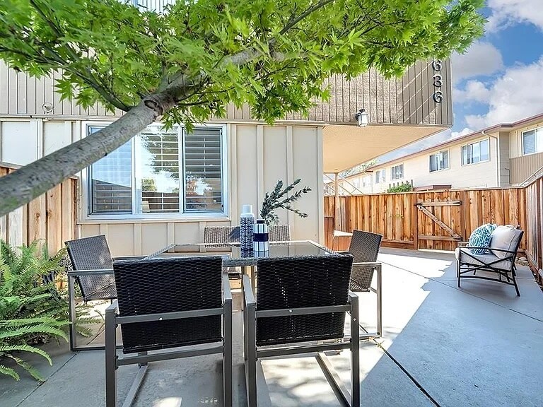 Building Photo - 1636 Marina Ct