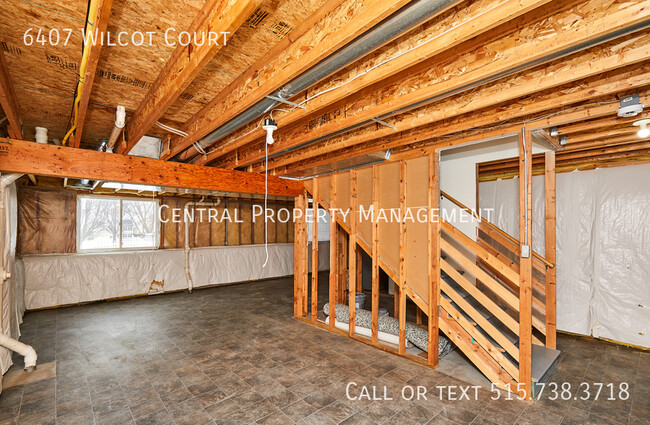 Building Photo - 6407 Wilcot Ct