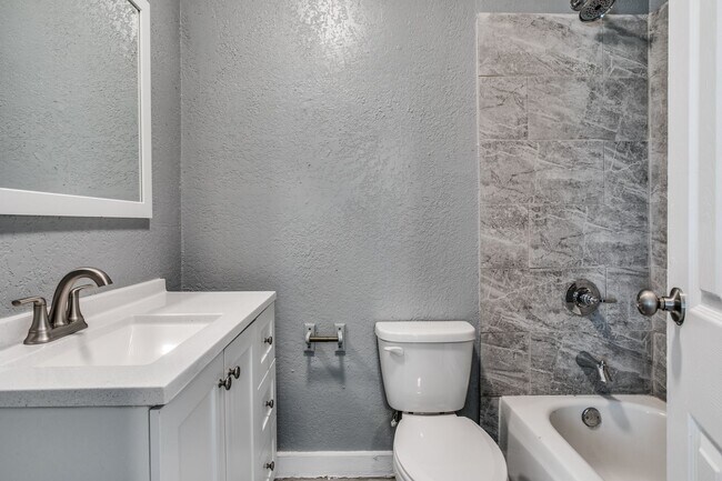 Building Photo - Single-Family Home Available!