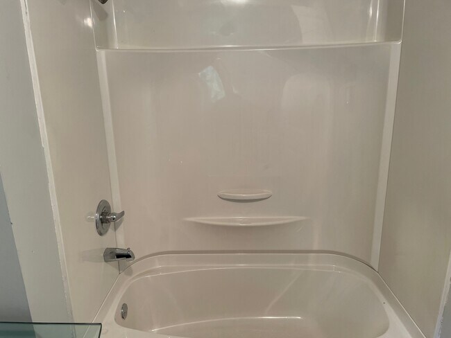 Building Photo - 18 Elizabeth St