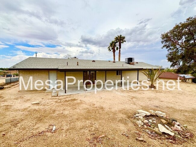 Building Photo - 16578 Odell Ave