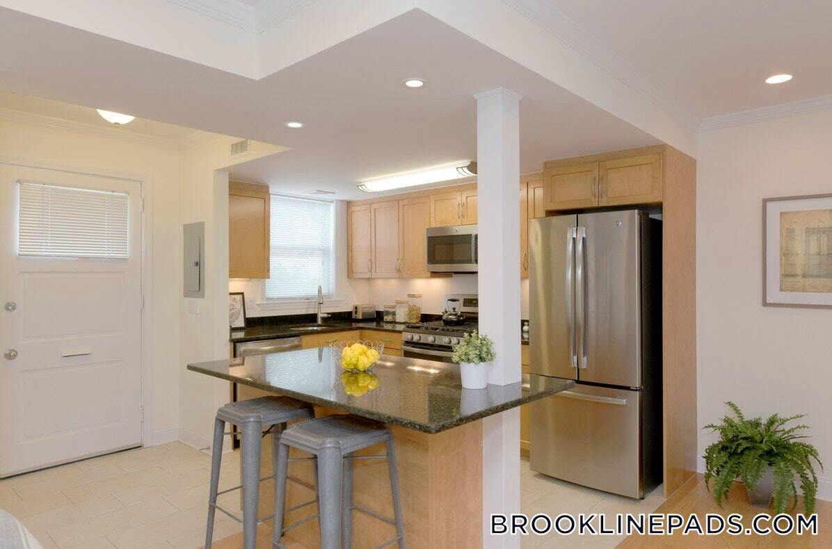 Building Photo - 105 Gerry Rd