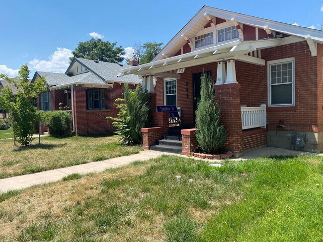 Building Photo - Aug 2025 - 4 Bedroom 2 Bathroom Wash Park ...