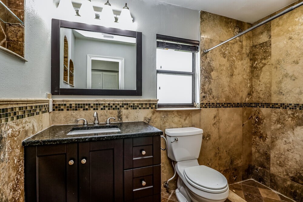 Building Photo - 5503 Bluejay Ln