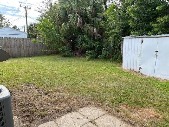 Building Photo - 409 4th Pl