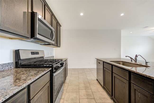 Building Photo - 7547 Cattle Walker Ct