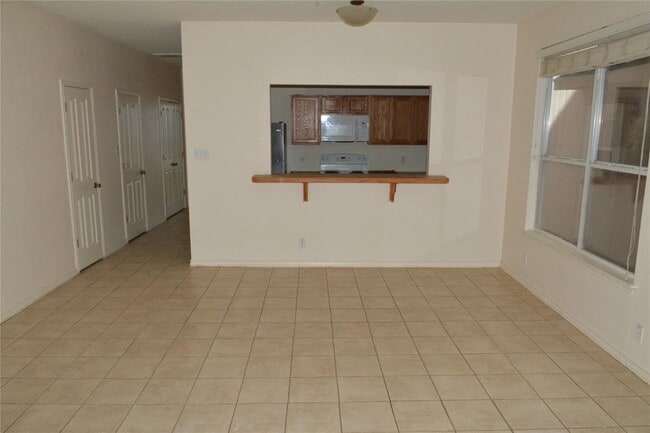 Building Photo - 112 Sandstone Dr