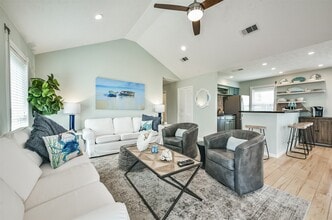 Building Photo - 21923 Frio Dr