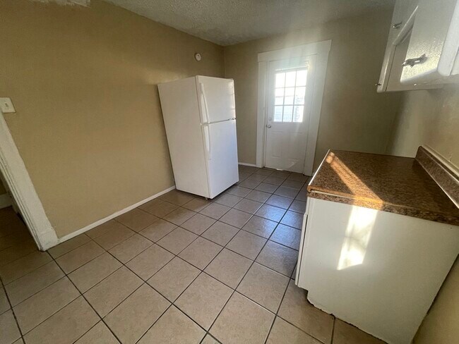 Building Photo - 1-Bedroom Newport, KY