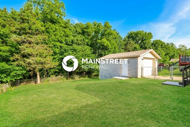 Building Photo - 3 Bedroom Pet-Friendly Home in LOUISVILLE,...
