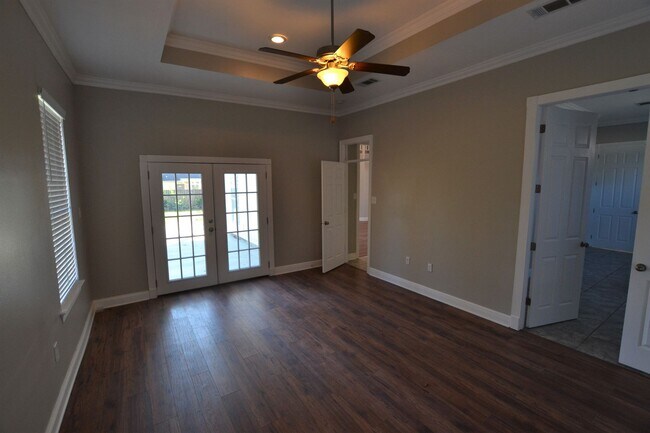 Building Photo - Zachary School District!  Newly remodeled 4 bedroom, 2.5 bath near downtown Zachary