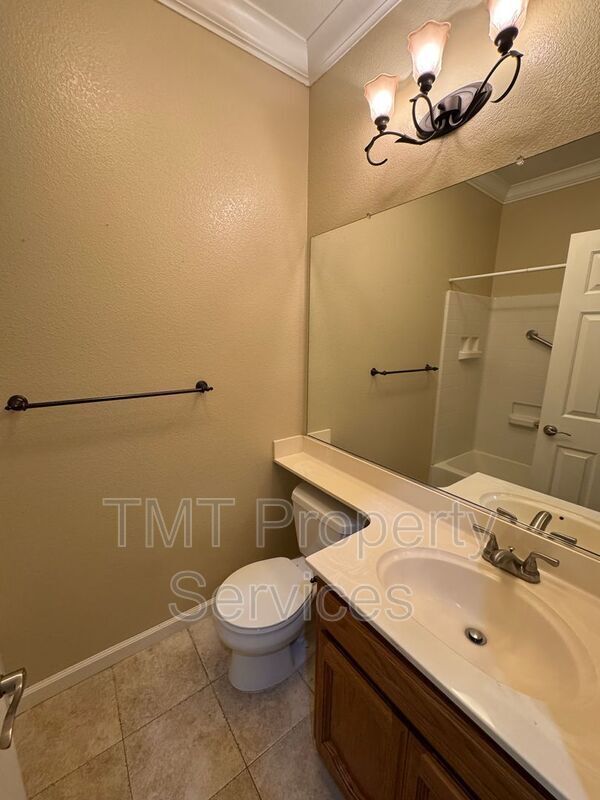 Building Photo - 301 Brimfield Ct