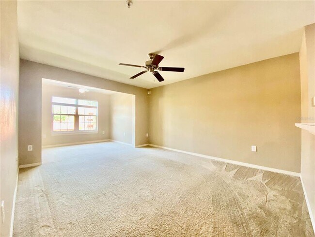Building Photo - 5451 Vineland Rd