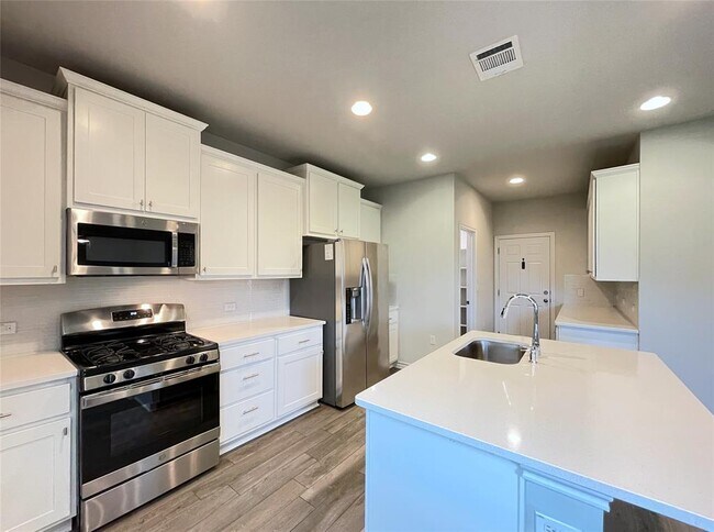 Building Photo - 1602 Jacey Way