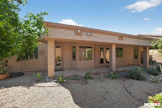 Building Photo - 7742 E Los Gatos Dr