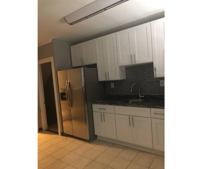 Building Photo - 3445 Juneway-7