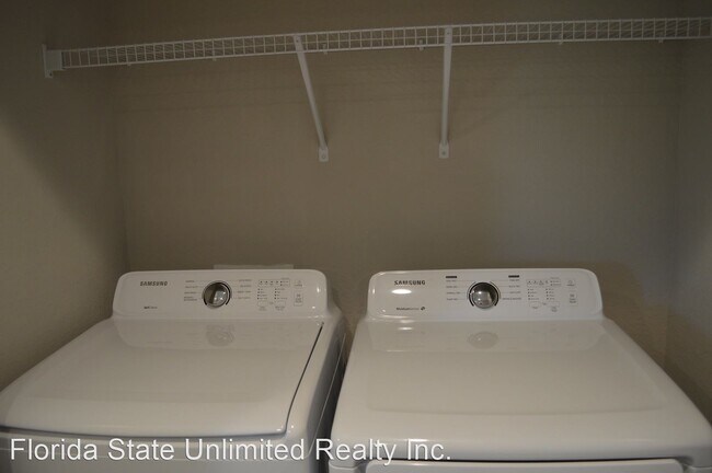 Building Photo - 3 br, 2.5 bath House - 9539 Tocobaga PL