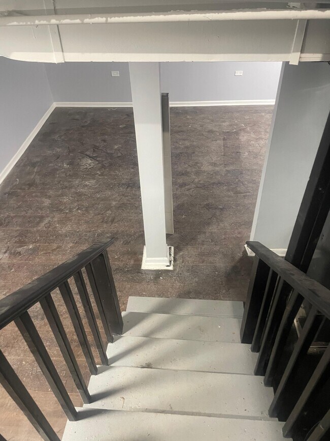 Building Photo - 7840 S Saginaw Ave