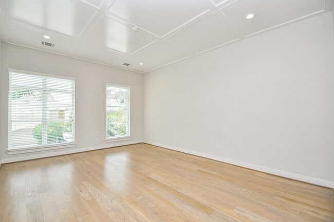 Building Photo - 2315 Peckham St