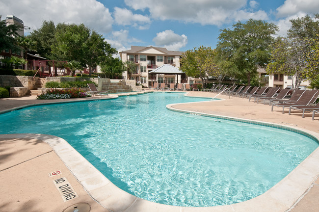 Building Photo - Hillside Ranch